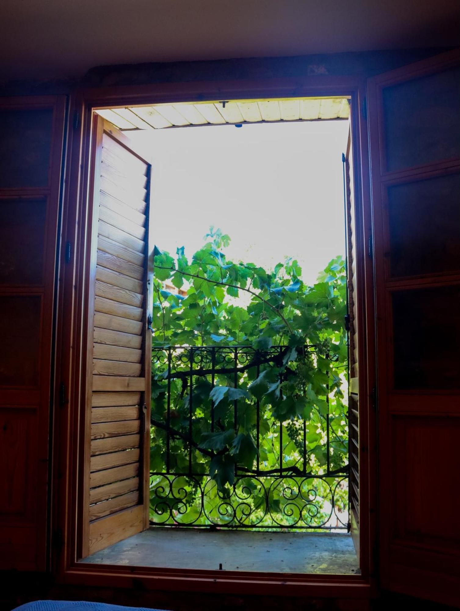 Las Bodegas De Claveria El Humo de Muro Exterior foto